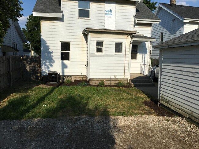 Building Photo - 253 Valley Ave SW