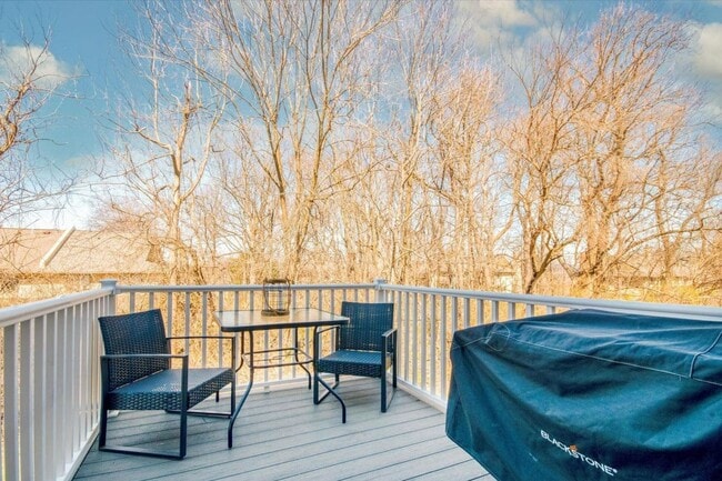 Building Photo - 4 Bedroom 2 Bath Townhome in Exton Station