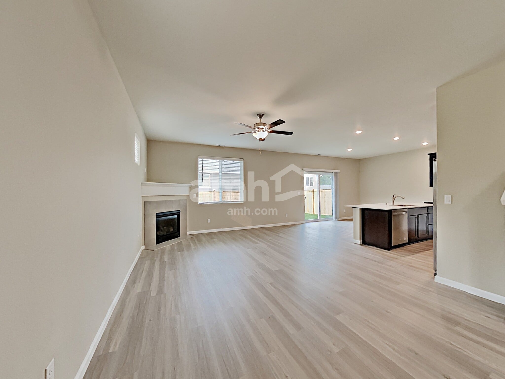 Building Photo - 5748 86th Dr NE
