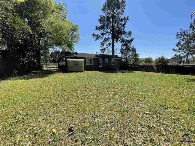 Building Photo - 111 Nix Way