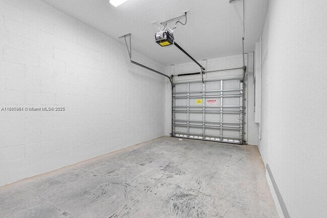 Building Photo - 13138 SW Valletta Wy