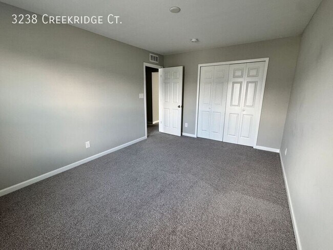 Building Photo - 3238 Creekridge Ct