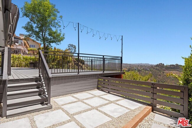 Building Photo - 1256 Stradella Rd