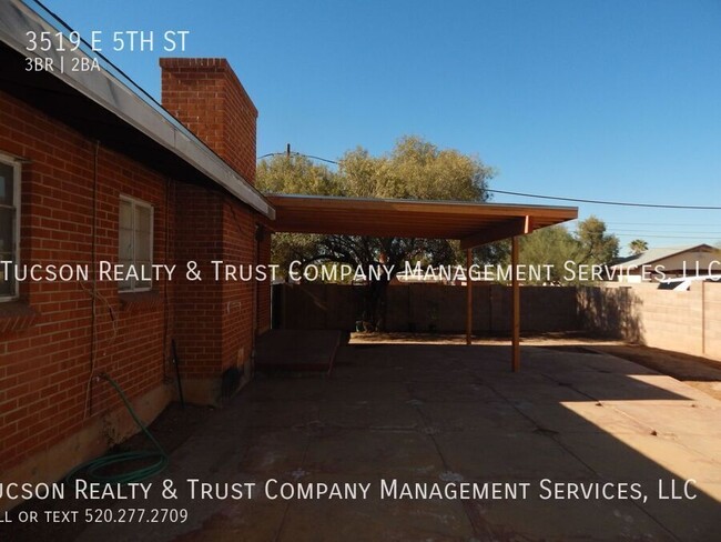 Building Photo - In the heart of Tucson, your new home awaits,