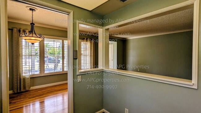 Building Photo - 1022 N Baker St