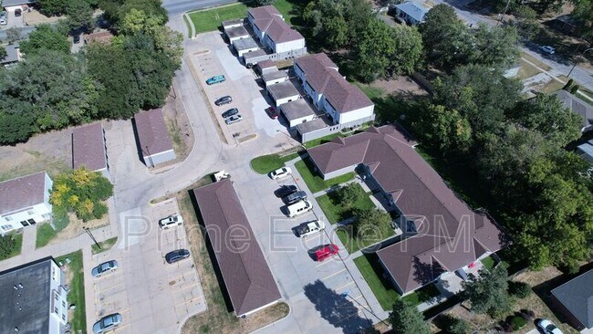 Building Photo - 6241 Holdrege-6