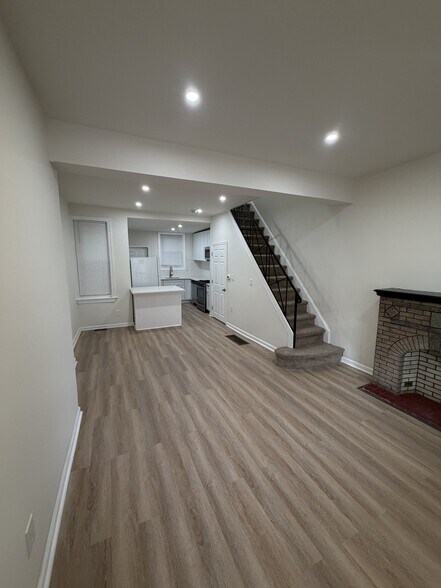 Building Photo - 1424 N Corlies St