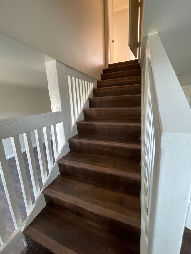 Building Photo - G4 | (M&amp;R) 412-414 &amp; 416 E Street