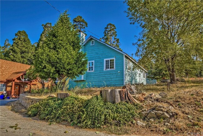 Building Photo - 1165 Saturn Way