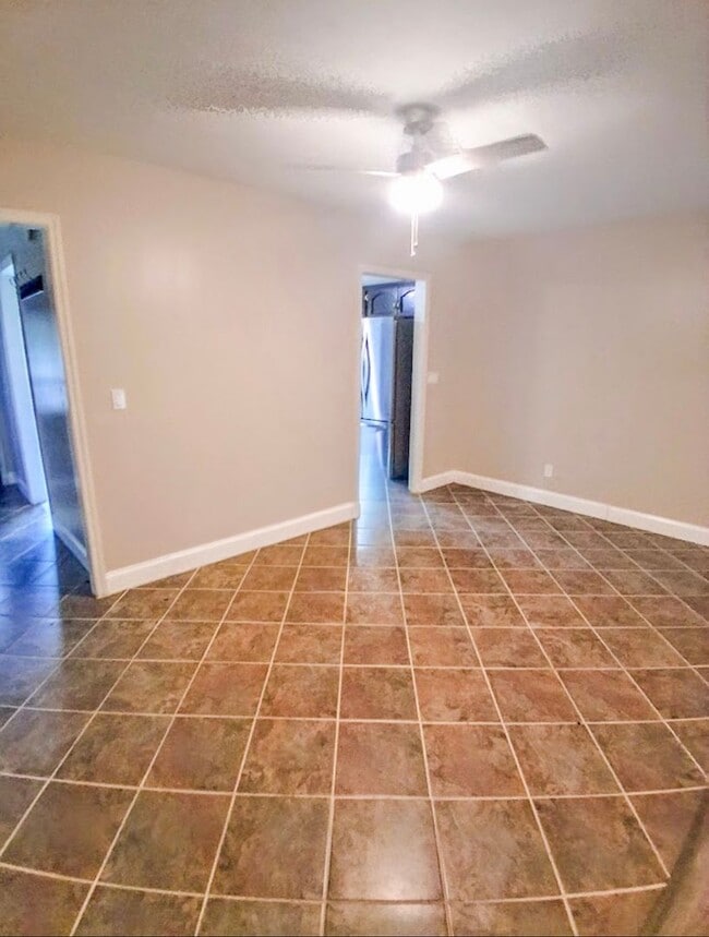 Building Photo - SECTION 8 APPROVED!