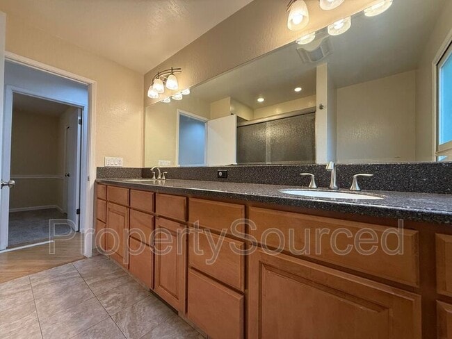 Building Photo - 1550 Naples Ct