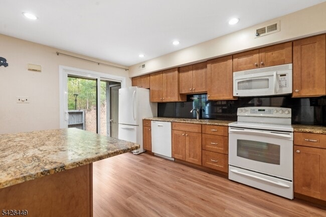 Building Photo - 257 Gemini Dr