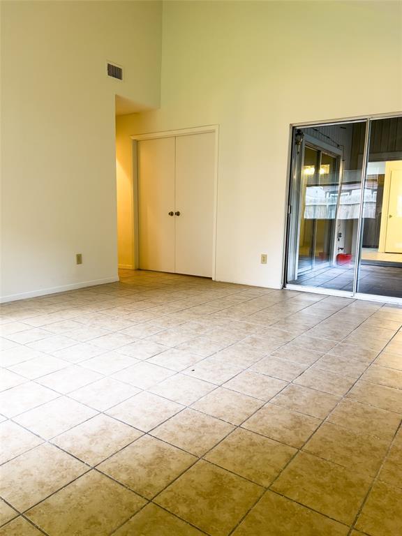 Building Photo - 2827 Waypark Dr