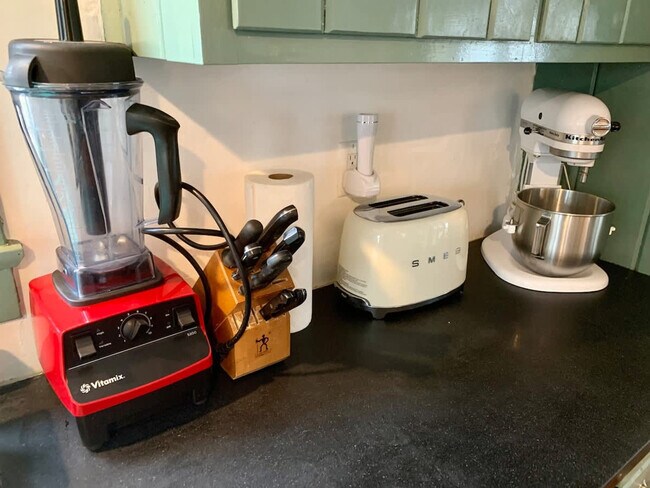 Building Photo - 1357 Canal Rd