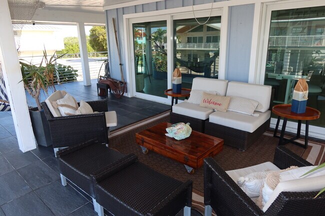 Building Photo - 104 Primrose Ln