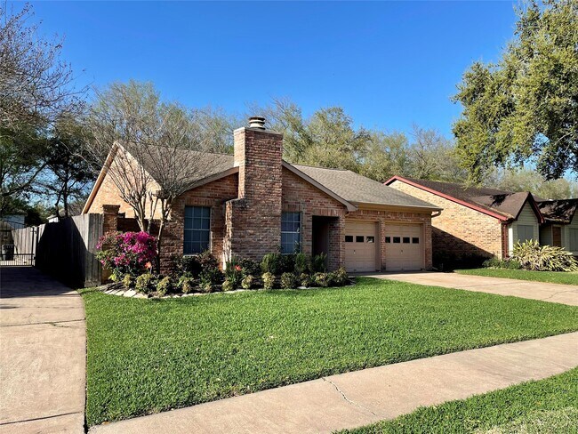 Primary Photo - 2551 Coopers Post Ln