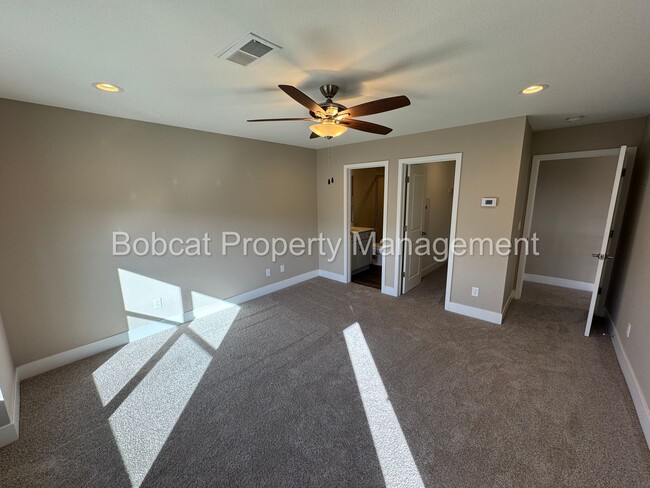 Building Photo - Brand New 3 Bedroom, 2.5 Bath Townhome in ...