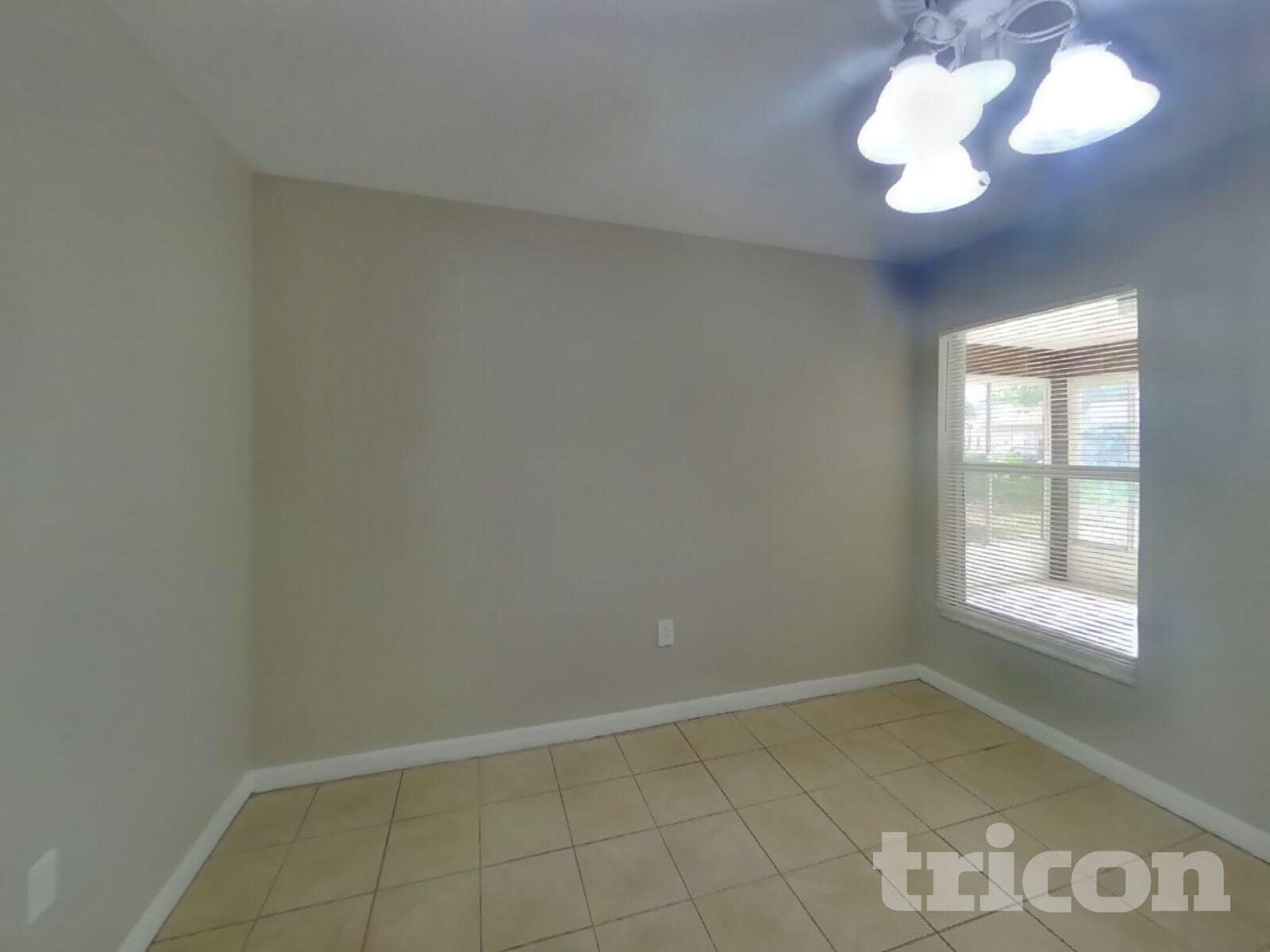 Building Photo - 4369 Montano Ave