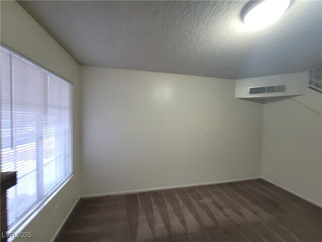 Building Photo - 108 Boysenberry Ln