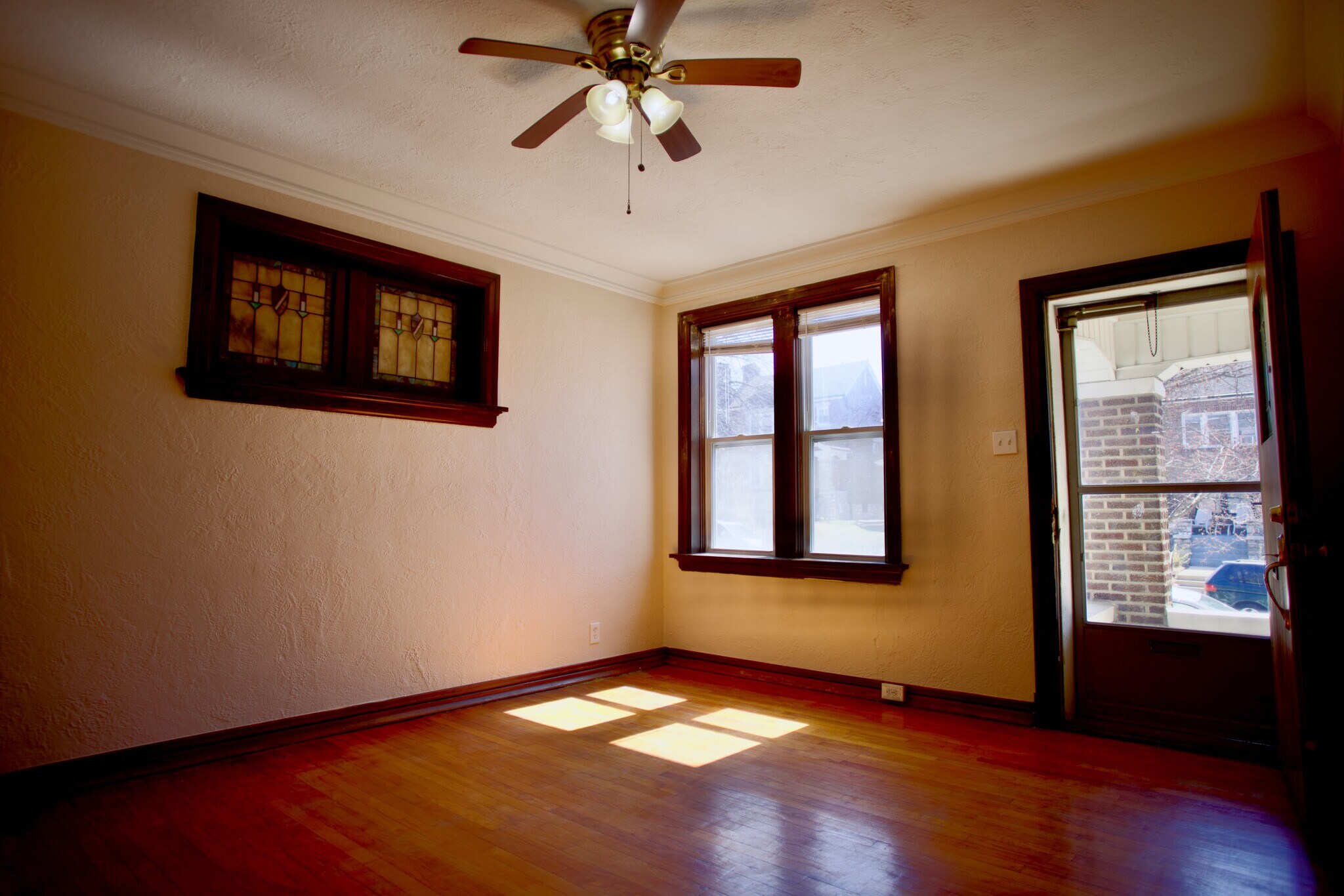 Building Photo - 3927 Dunnica Ave