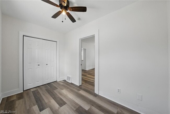 Building Photo - 2471 Tremont Ave