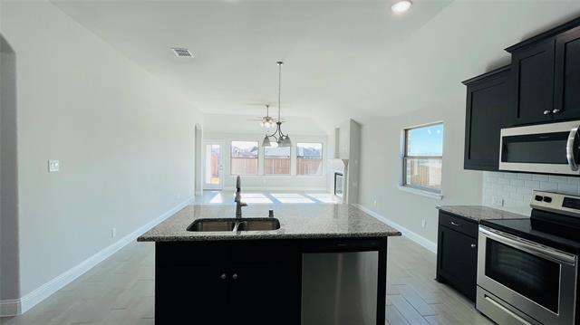 Building Photo - 513 Redbud Dr