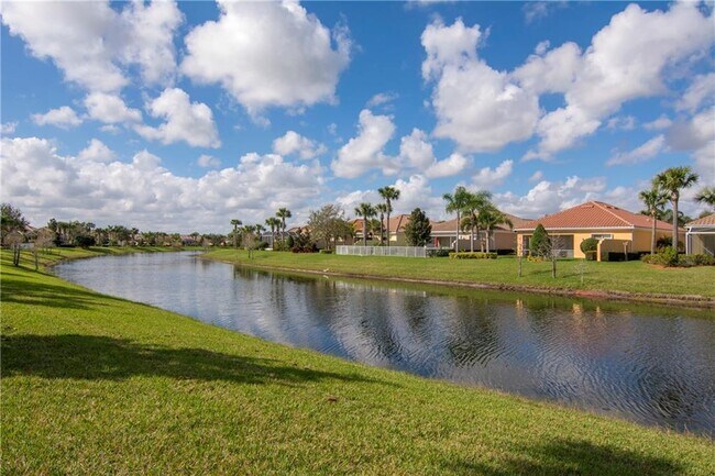 Building Photo - 5254 Eleuthra Cir