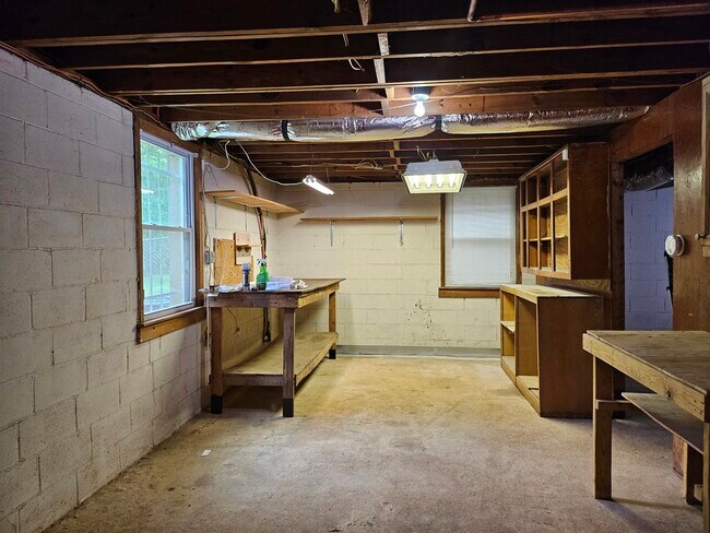 Building Photo - 2248 Tilson Cir