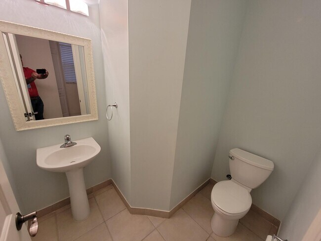 Building Photo - 685 Pacific Grove Dr