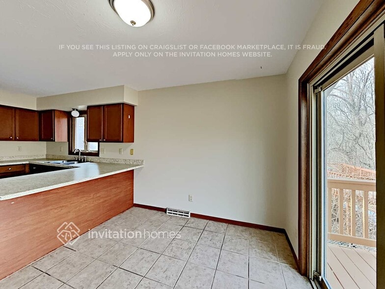 Building Photo - 17230 Sunray Cir SW