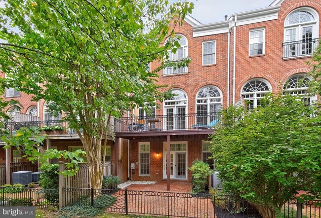 Building Photo - 4015 Mansion Dr NW