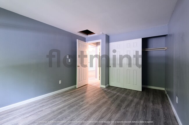Building Photo - 12636 100th Ln NE