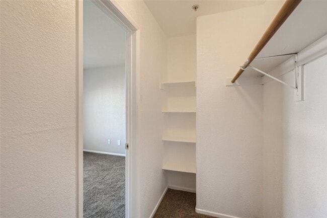 Building Photo - 1 Bedroom Condo in Gated Community at Laguna Del Ray!