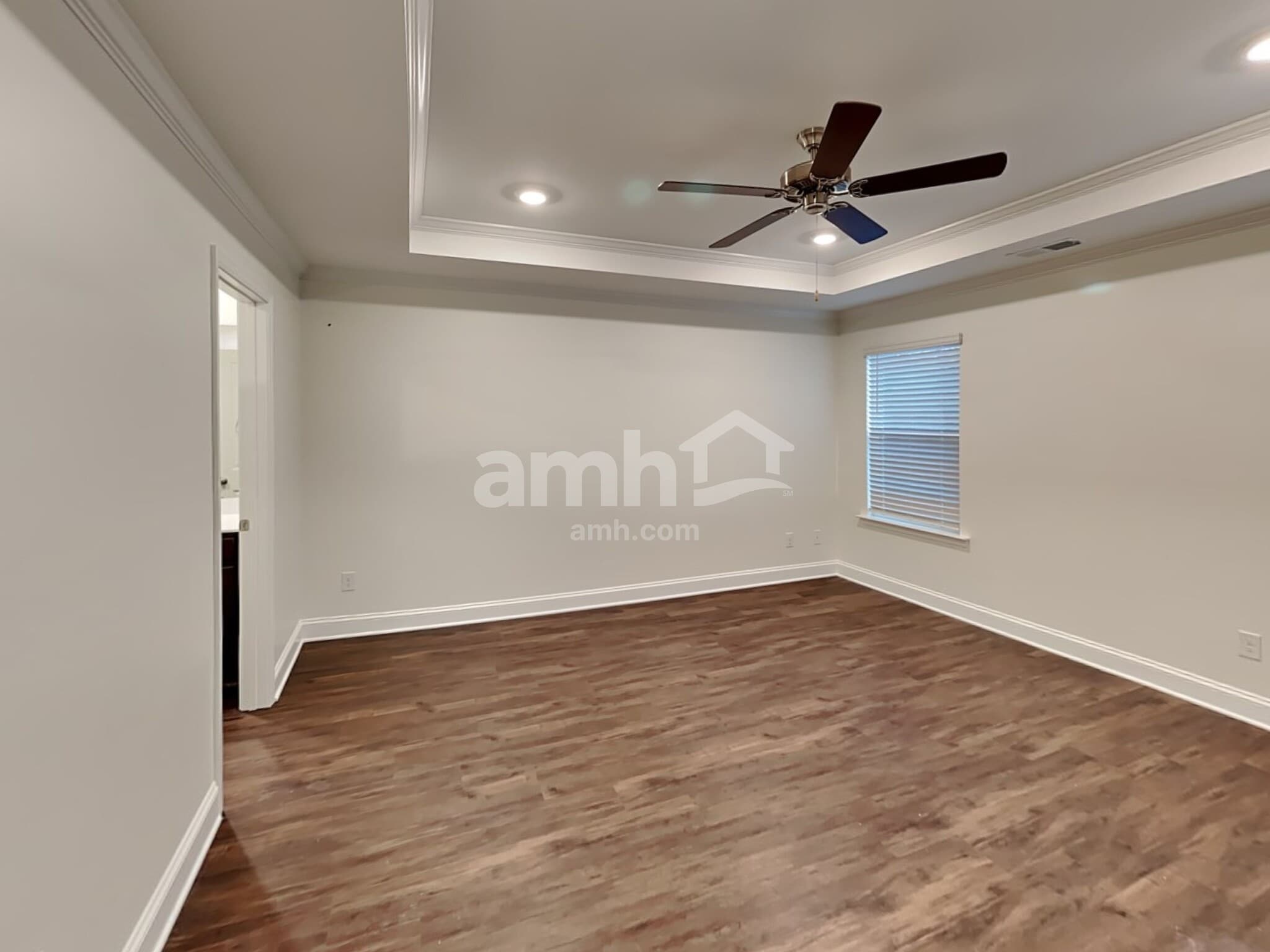 Building Photo - 549 Rivermist Dr