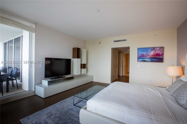 Building Photo - 6000 Island 2602 Is