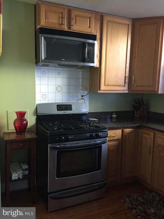 Building Photo - 820 K St NE