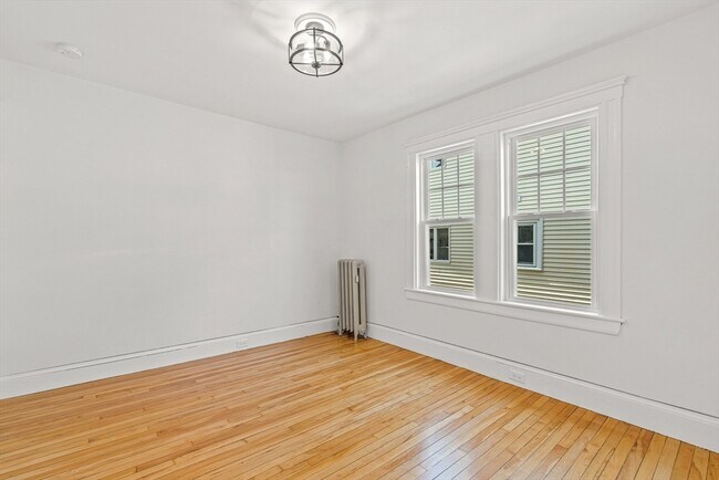 Building Photo - 44-46 Woods Ave