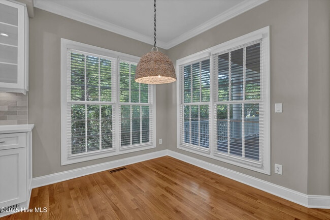 Building Photo - 844 Arboretum Dr