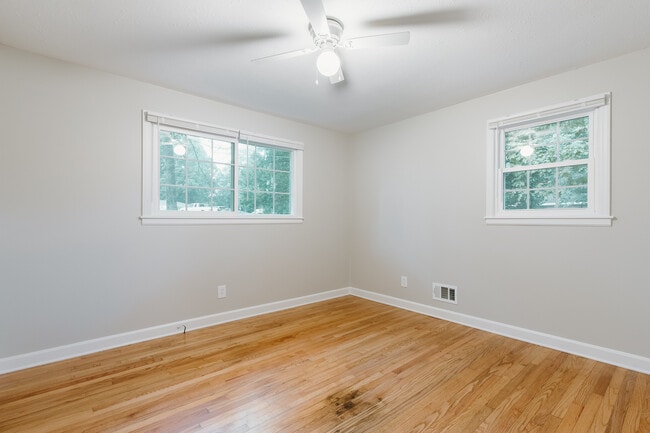 Bedroom 1 - 5 W Gantt Cir