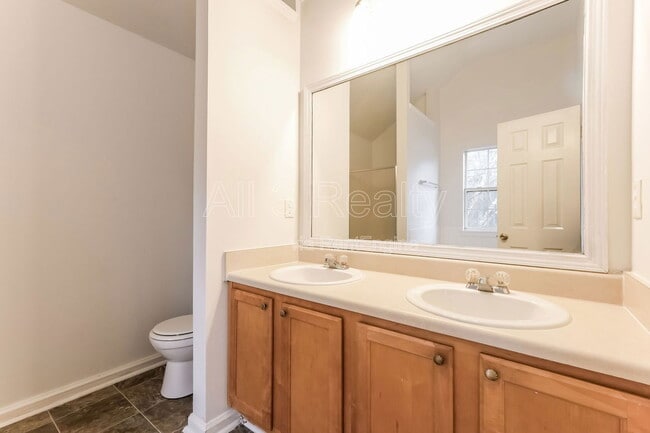 Building Photo - 828 Marcus Ln