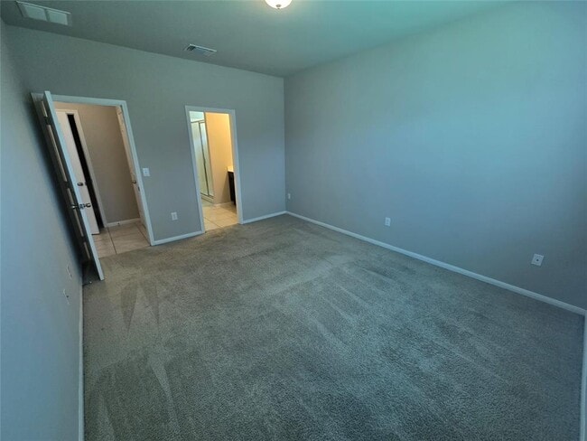 Building Photo - 2013 Langdale Ln