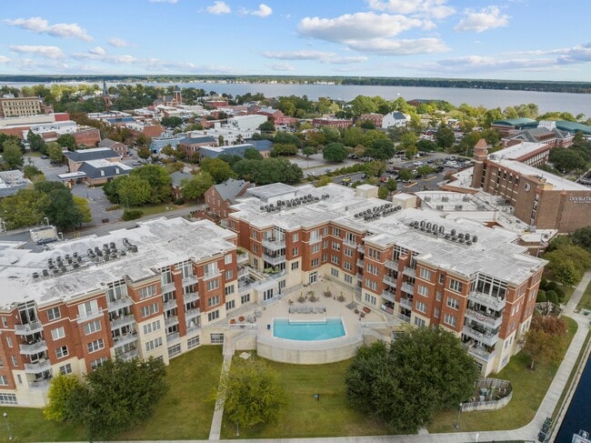 Building Photo - 235 Sky Sail Blvd