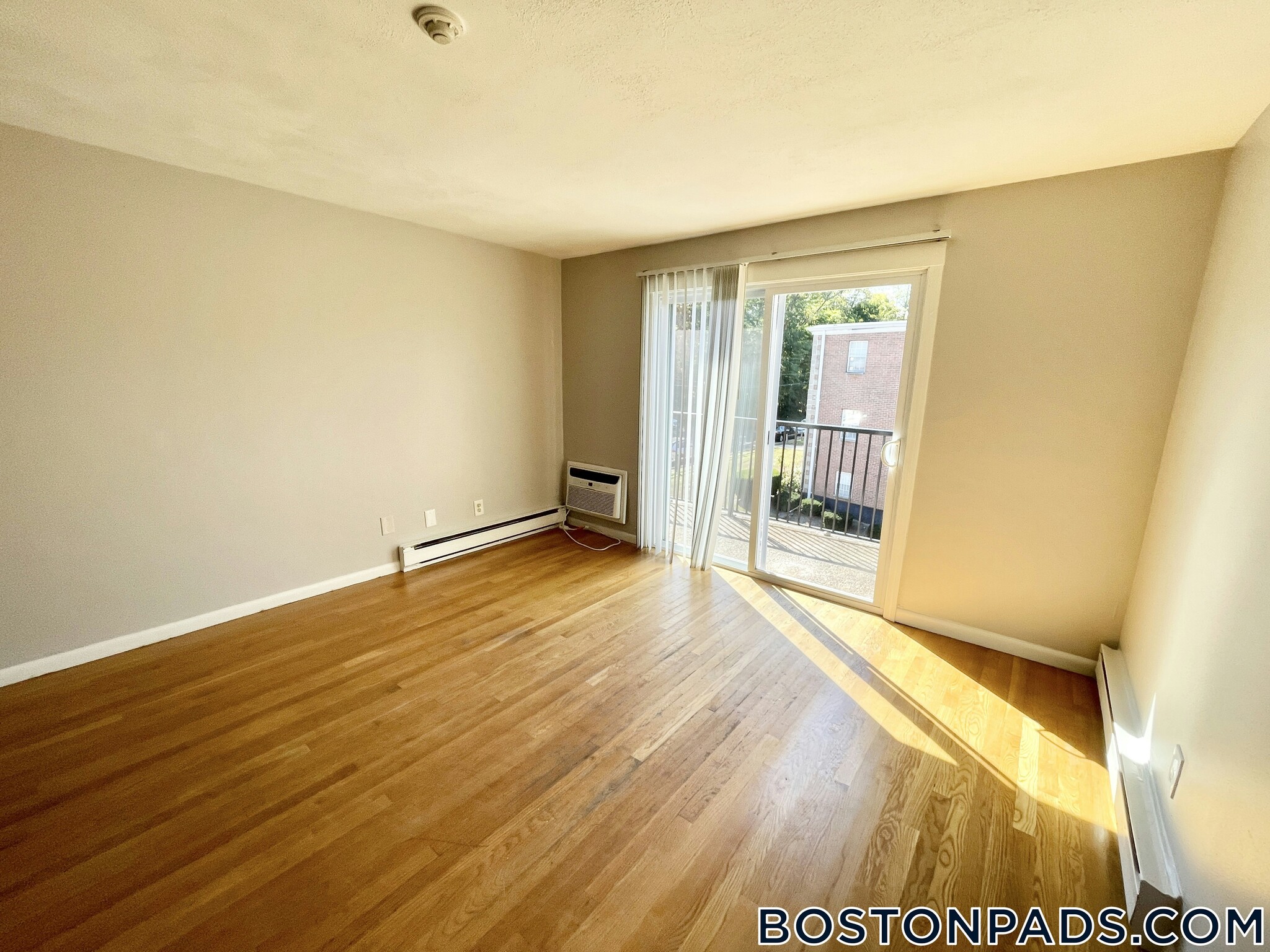 Building Photo - 55 Elmwood Park