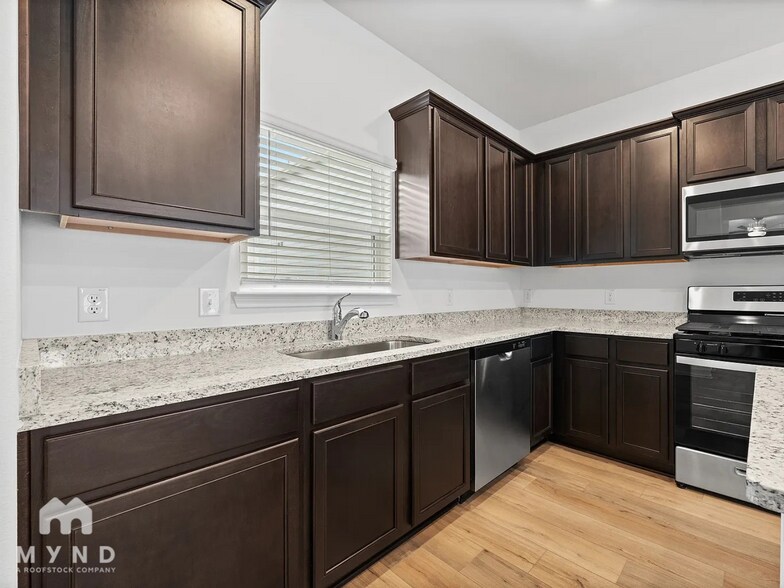 Building Photo - 10913 Quinn Ct