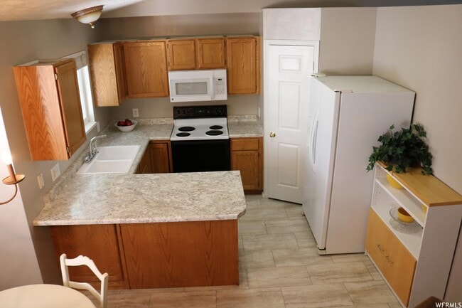 Building Photo - 3217 Ivy Park Dr