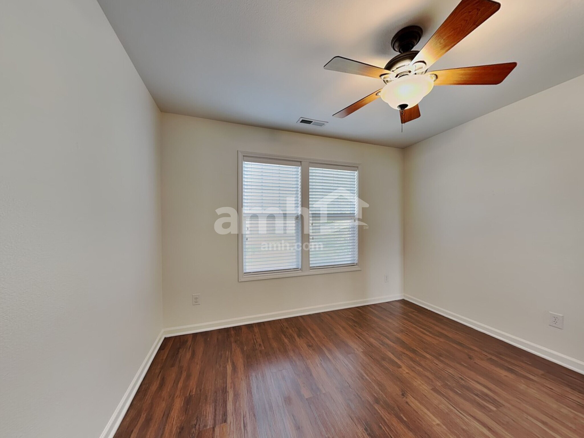 Building Photo - 118 Greenway St