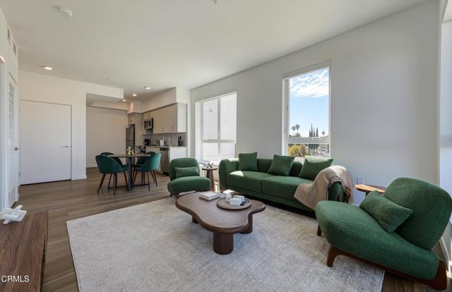 Building Photo - 18900 Parthenia St