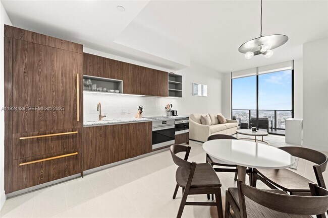 Building Photo - 159 NE 6th St