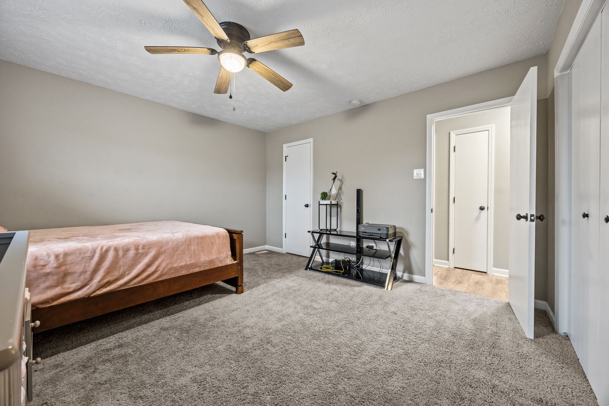 Building Photo - 38 Hallmark Dr