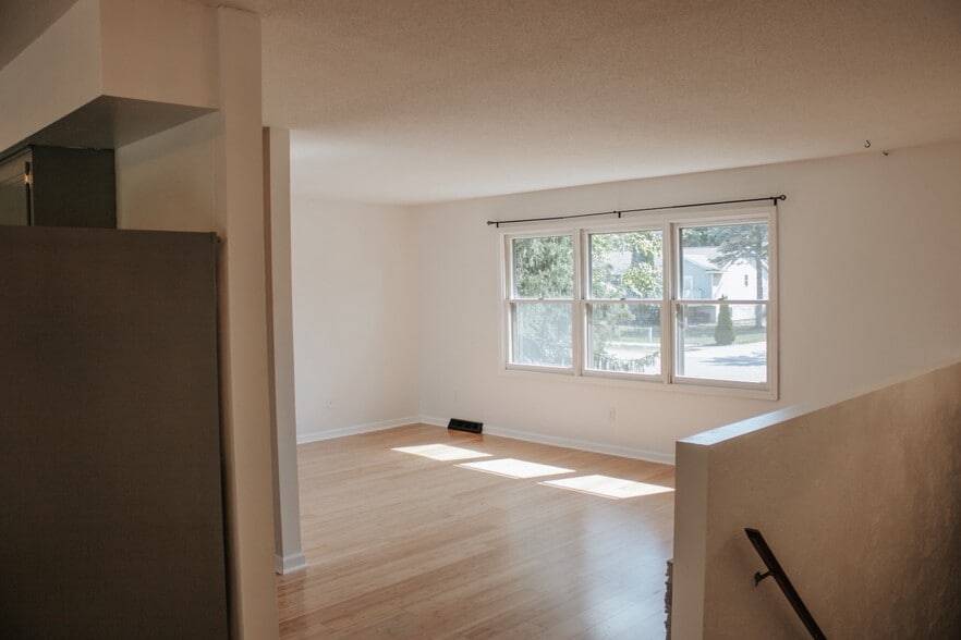 Living Room - 3885 140th Ave